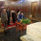 La ministra de Exteriores, Arancha González Laya, visita el Mausoleo de Mohamed V, en Rabat.