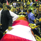 Conmoción en Perú por el suicidio del expresidente Alan García