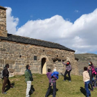 Visitants a l'ermita de Sant Quirc de Durro.