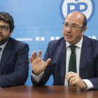 El secretario de Organización del  PP en Murcia, Fernado López Miras, y Pedro Antonio Sánchez. 