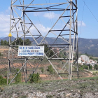 Pancarta en contra de una subestación en Figuerola d’Orcau.