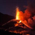 El volcà de Cumbre Vieja porta en erupció més d’un mes.