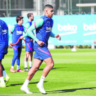 Araujo, durant la sessió d’entrenament d’ahir del FC Barcelona.