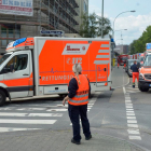 Ambulancias durante la evacuación de un hospital.