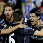 Ramos, Nacho i Morata celebren un dels dos gols que va marcar el davanter madridista. 