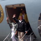 Trump i Melania, quan arribaven ahir a la base aèria Luis Muñiz a San Juan, Puerto Rico.