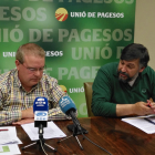 Els membres d’Unió de Pagesos Ramón Auge i Joan Caball.