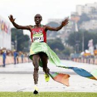 Kipchoge corre la marató més ràpida de la història: 2h00:25