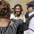 Susana Díaz ayer, a la llegada a desayuno de campaña en Sant Boi de Llobregat.