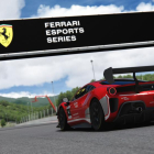 La compañía italiana de automóviles deportivos, Ferrari, ha abierto las inscripciones para participar en la "Ferrari eSports Series 2021", que este año ofrecerá al ganador la posibilidad de convertirse en piloto oficial de eSports y unirse a la academia que la marca tiene en su cuartel general de Maranello.