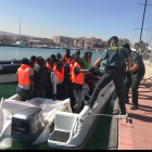 Arriben a Melilla 31 immigrants en una llanxa esportiva