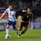 Messi se va por velocidad de un defensa venezolano.