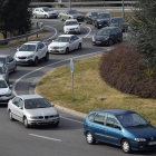Imatge d’una de les cues quilomètriques que es van registrar ahir als accessos per carretera a Andorra.