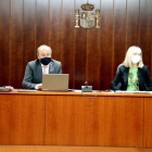 Barrientos y Jiménez, ayer en la Audiencia de Lleida. 