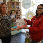 Un dels punts de recollida ahir de la campanya va ser la llibreria Abacus de Lleida.