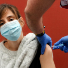 Sanitat rebaixa en 74.347 casos els infectats de covid després que Catalunya elimini xifres duplicades