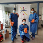 Foto de l’equip de vacunació al taller de l’Associació L’Estel de Balaguer, ahir.