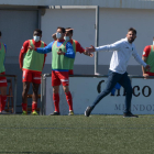 Molo hace un gesto a su equipo, en una acción del partido de ayer.