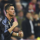 Cristiano Ronaldo celebra un dels seus dos gols, que van derrotar els alemanys.