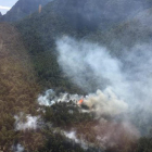 Imatge aèria facilitada pels bombers de l’incendi declarat a Peramola.