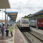 Un tren espatllat a les Borges el setembre del 2016.
