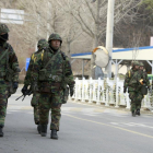 Soldats sud-coreans patrullen als voltants de la frontera amb Corea del Nord.