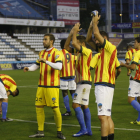 Los jugadores del Lleida, con la camiseta de la bandera.
