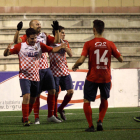 Los jugadores del Balaguer celebran el tanto logrado por Adrià.