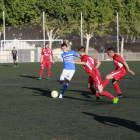 Una acción del partido disputado ayer en Gardeny entre el Lleida B y el Mollerussa.