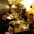 Un dels grups que van celebrar el sopar d’empresa ahir al restaurant Bonum No Rules de Lleida.