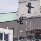 Tom Cruise resulta herido durante una escena acrobática de "Mission Impossible 6"