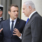 Emmanuel Macron conversa con Benjamin Netanyahu.