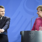 Macron y Merkel protagonizaron ayer la primera reunión del renovado eje franco-alemán.
