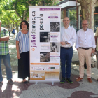 Presentació ahir al passeig de l’Estació de Balaguer del cicle ‘Juliol de música i poesia’.