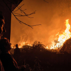 Un dels múltiples incendis que arrasen Galícia.