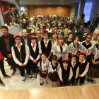 Bellpuig - Les Jornades Internacionals Folklòriques de Catalunya van omplir de públic dijous a la nit el pavelló poliesportiu. Ahir va ser el torn del Cercatasques, a la foto.