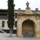Imagen de archivo de la plaza de la Font de Os de Balaguer. 