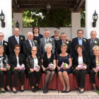 La alcaldesa de Tàrrega y los homenajeados, en un acto celebrado el domingo en el Casal Cívic. 