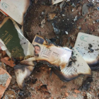Pasaportes quemados de los terroristas en Riudecanyes.