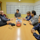 Imatge de la reunió que van mantenir ahir Unió de Pagesos i el PSC de Lleida.