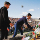 Màrquez y Pedrosa fueron una de los quince dúos de ilustres deportistas que depositaron flores en el monolito de Nieto en el Jarama.