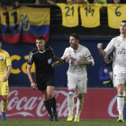 Cristiano celebra el gol que va marcar al transformar un penal molt protestat.