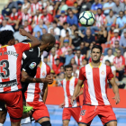 Una acció del partit jugat ahir entre Girona i Sevilla.