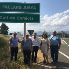 Iceta y dirigentes del PSC de Lleida, ayer en Comiols.