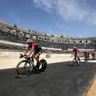 La Maison Carrée, un temple romà, va donar ahir la sortida a la Vuelta Ciclista a Espanya a Nimes.