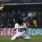 Marcelo celebra la polémica victoria del Madrid en Villarreal.