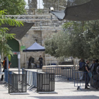 Israel va instal·lar ahir més càmeres de seguretat a l’entrada a l’Esplanada de les Mesquites de Jerusalem.