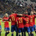 Els jugadors espanyols celebren un dels gols.