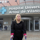 La afectada Cristina Díaz, el pasado octubre antes de someterse a una operación en el Arnau. 