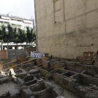Estado de los restos excavados en el solar de Ferran, de unos 380 metros, donde se construirá el edificio.